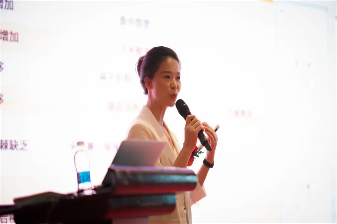 《醫療美容行業資深美學(xué)設計&面(miàn)部年輕化實踐者》愛思特美容醫院許琴主任.jpg 《醫療美容行業資深美學(xué)設計&面(miàn)部年輕化實踐者》愛思特美容醫院許琴主任.jpg