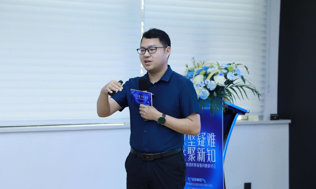 姚果.jpg 姚果.jpg